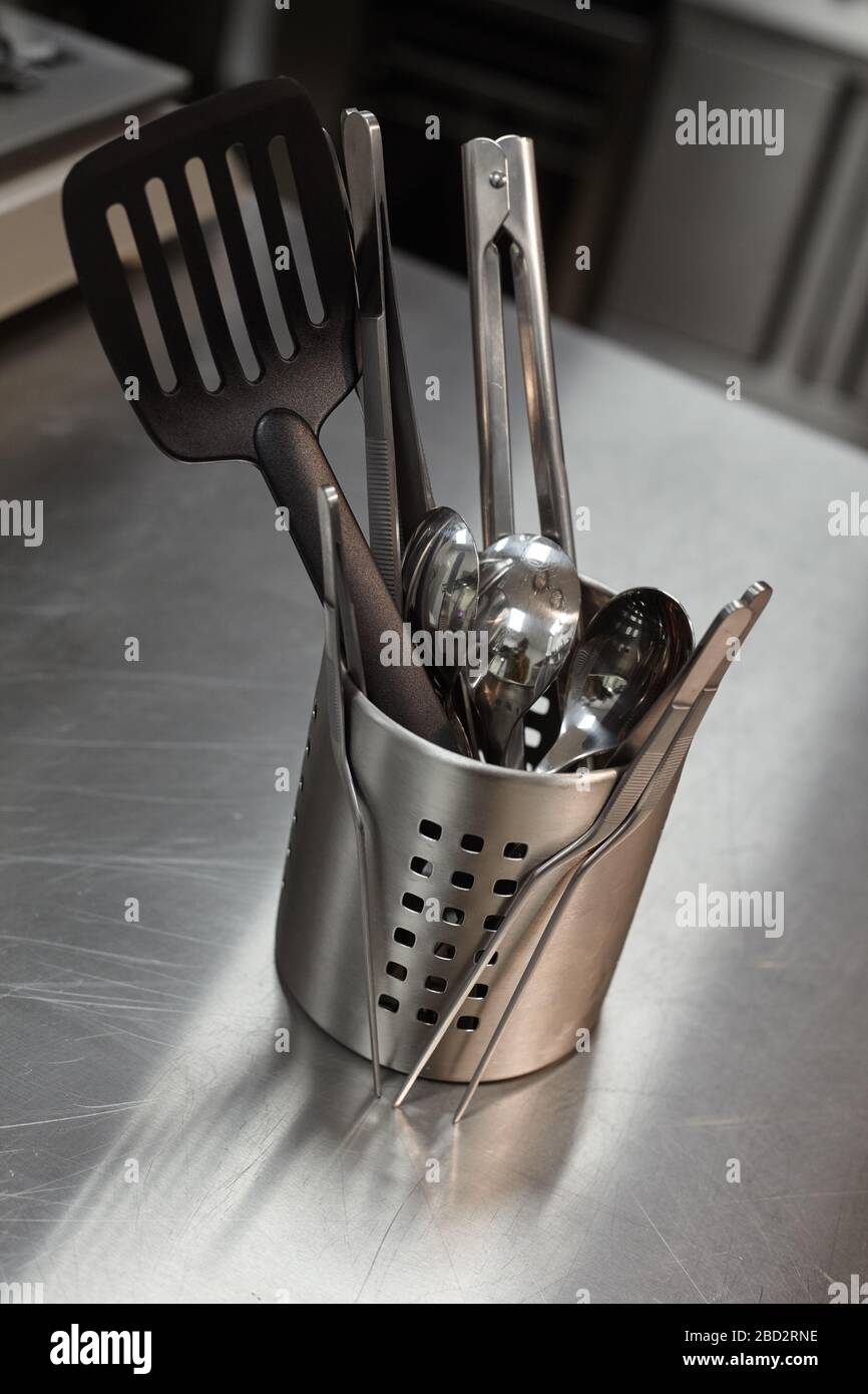 Stainless steel kitchen utensils hi-res stock photography and images - Alamy