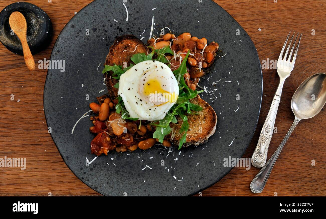 Beans and cheese on toast hires stock photography and images Alamy