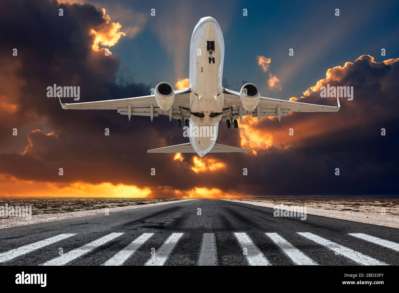 Aircraft taking off sky sunset hi-res stock photography and images - Alamy