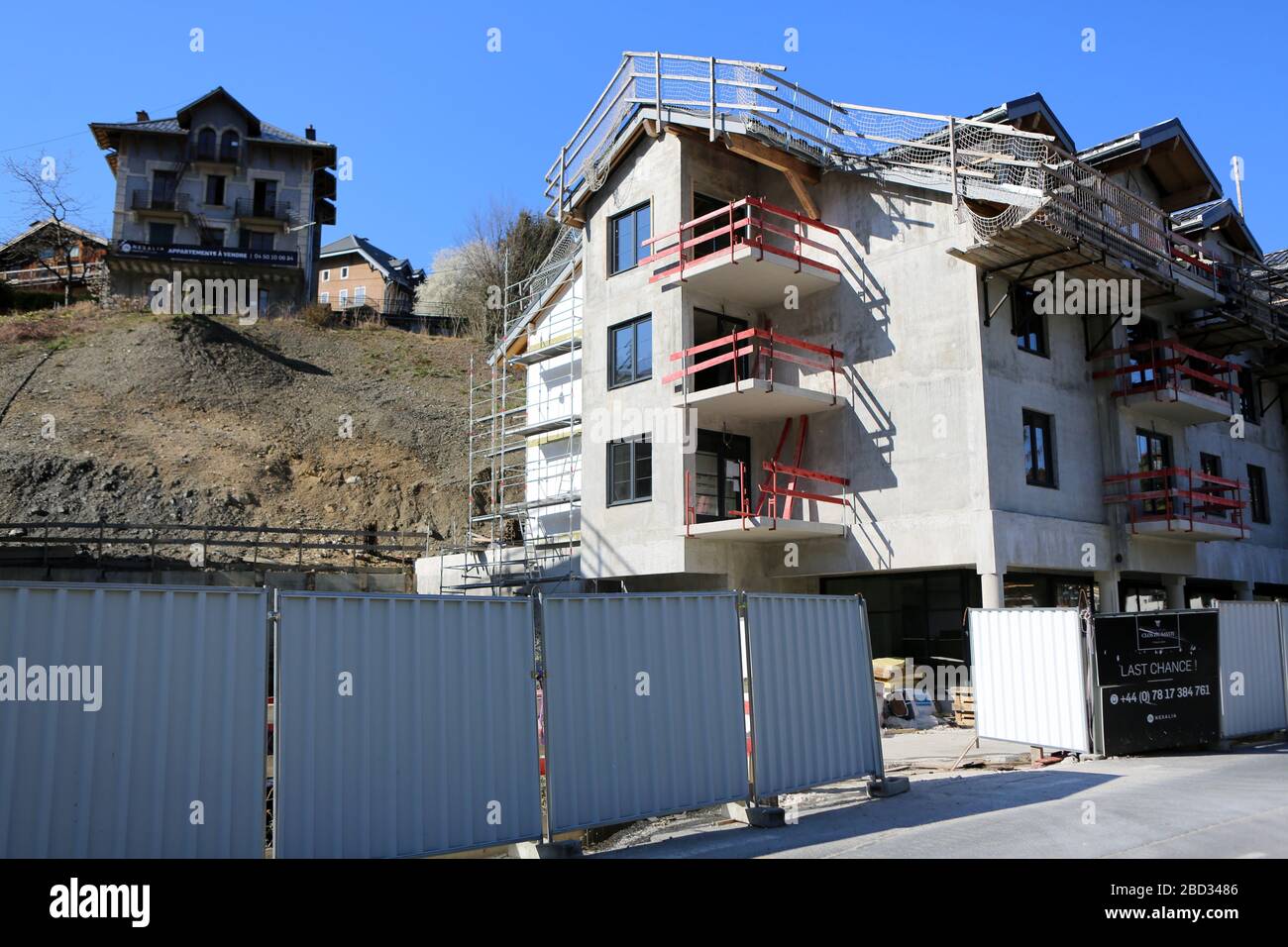Immeubles en construction. Chantier. Saint-Gervais-les-Bains. Haute-Savoie. France. Stock Photo