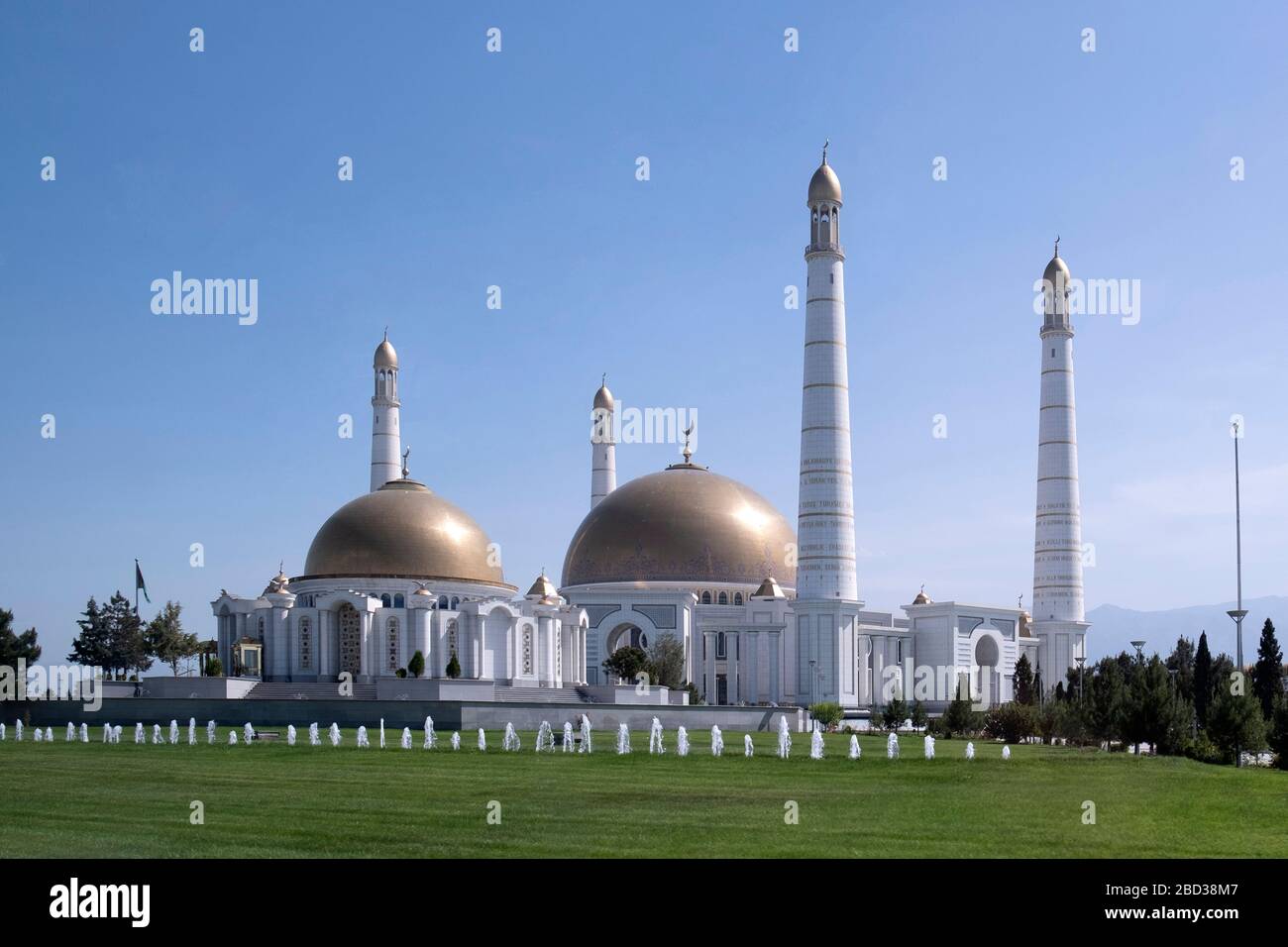 Gold domes of the Turkmenbashi (Gypjak) mosque, burial place of Turkmenistan President  Saparmurat Niyazov Stock Photo