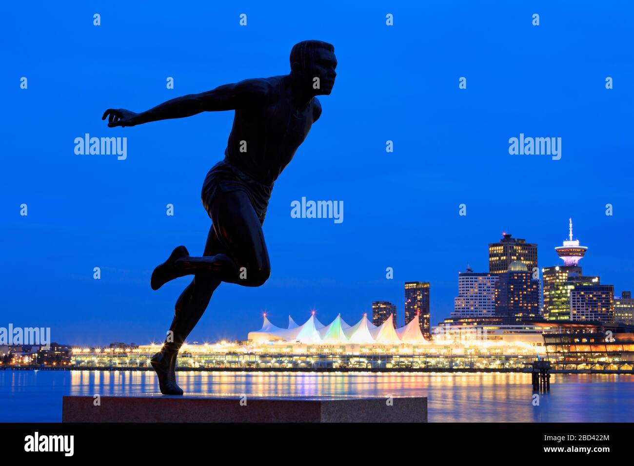 Harry jerome statue in stanley park hi-res stock photography and images ...