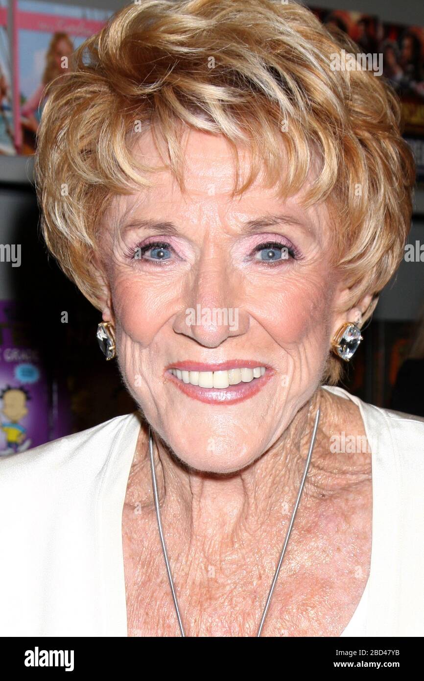 September 22, 2012, Studio City, CA, USA: LOS ANGELES - SEP 22:  Jeanne Cooper at the Jeanne Cooper Book Signing at the Bookstar on September 22, 2012 in Studio City, CA (Credit Image: © Kay Blake/ZUMA Wire) Stock Photo