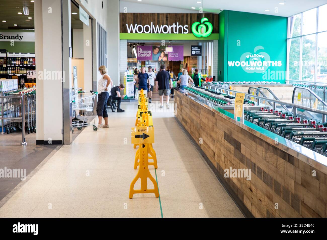 Shopping in supermarkets sydney hires stock photography and images Alamy