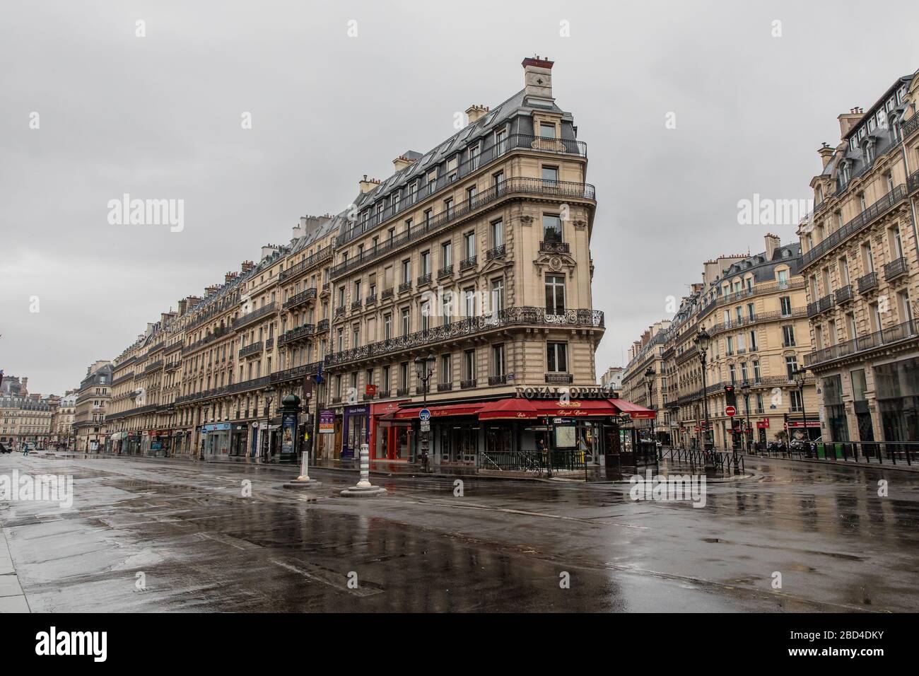Streets And Trips 2020 Paris. 6Th Apr, 2020. The Streets Of The Capital Are Almost Empty, In  Paris, France, April 6, 2020, On The Twenty-First Day Of A Strict Lockdown  In France To Stop The Spread