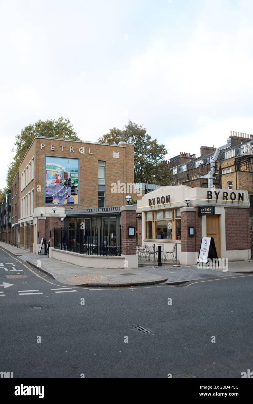 Bloomsbury Service Station, Byron Hamburgers, 6 Store Street & 2-8 Ridgmount Street, Camden, London, WC1. Stock Photo