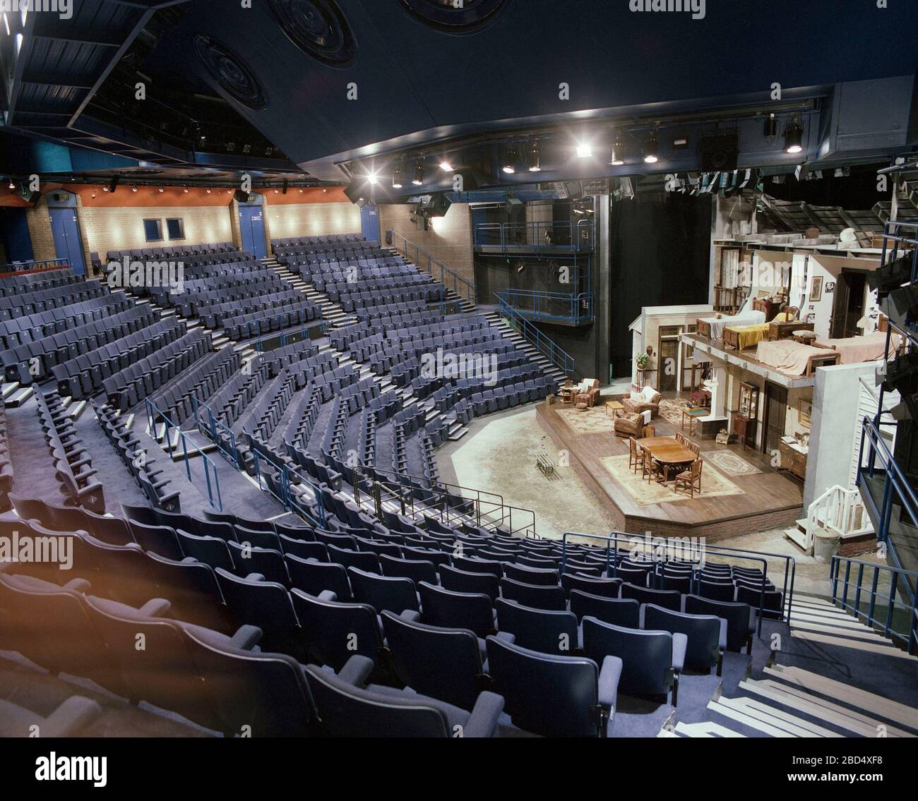Leeds playhouse hi-res stock photography and images - Page 3 - Alamy