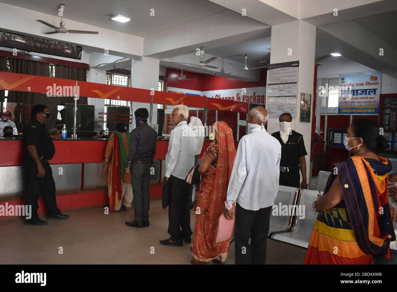 Bank queue india hi-res stock photography and images - Alamy