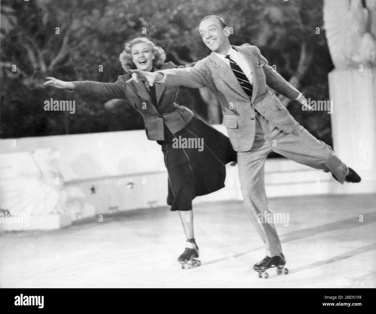 FRED ASTAIRE and GINGER ROGERS in SHALL WE DANCE 1937 director MARK SANDRICH music GEORGE GERSHWIN lyrics IRA GERSHWIN RKO Radio Pictures Stock Photo