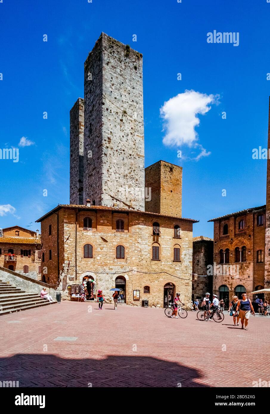 Italy Tuscany San Gimignano Piazza Duomo Towers Stock Photo Alamy
