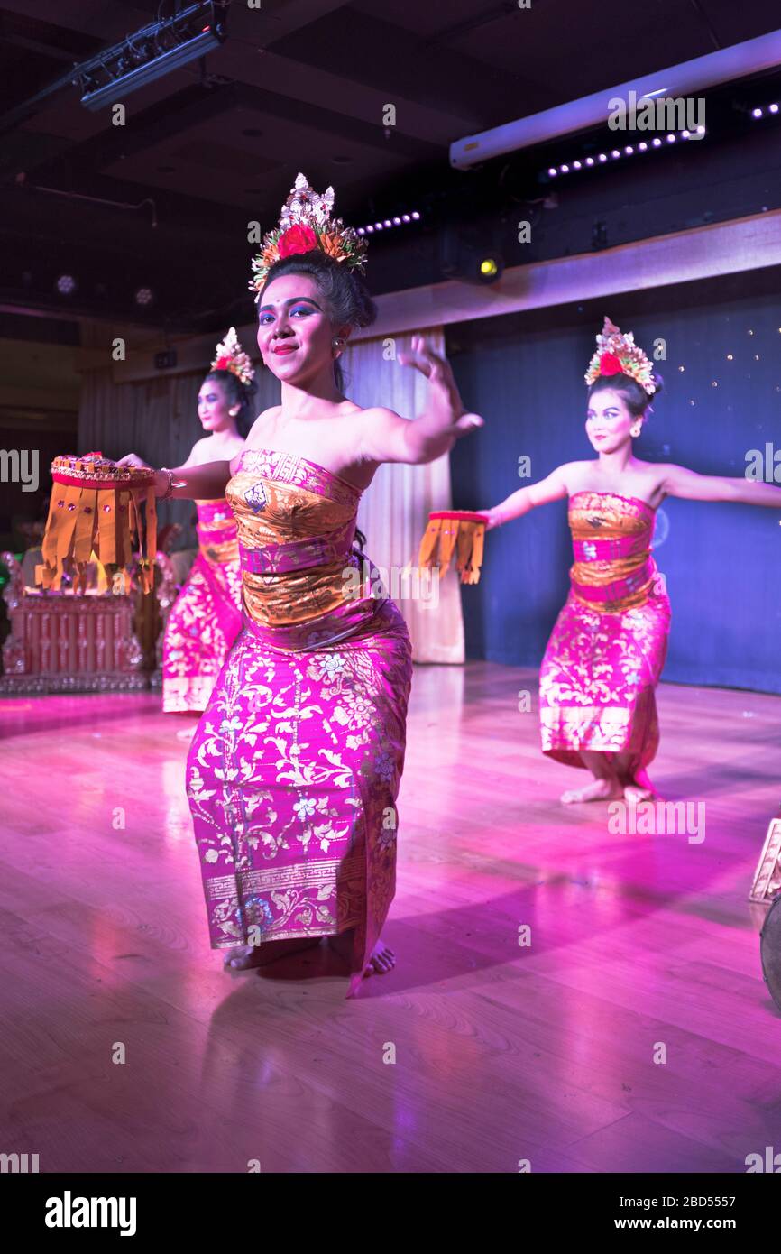 dh Bali culture dance CRUISE SHIP FRED OLSEN Balinese traditional women dancers in Barong dancing indonesia mythology indonesian dancer woman dress Stock Photo