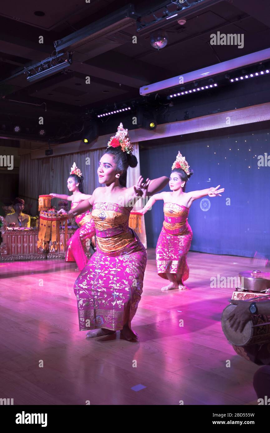 dh Culture dancing CRUISE SHIP FRED OLSEN Balinese traditional women dancers in Barong folk dance bali dress asian indonesian costumes indonesia Stock Photo