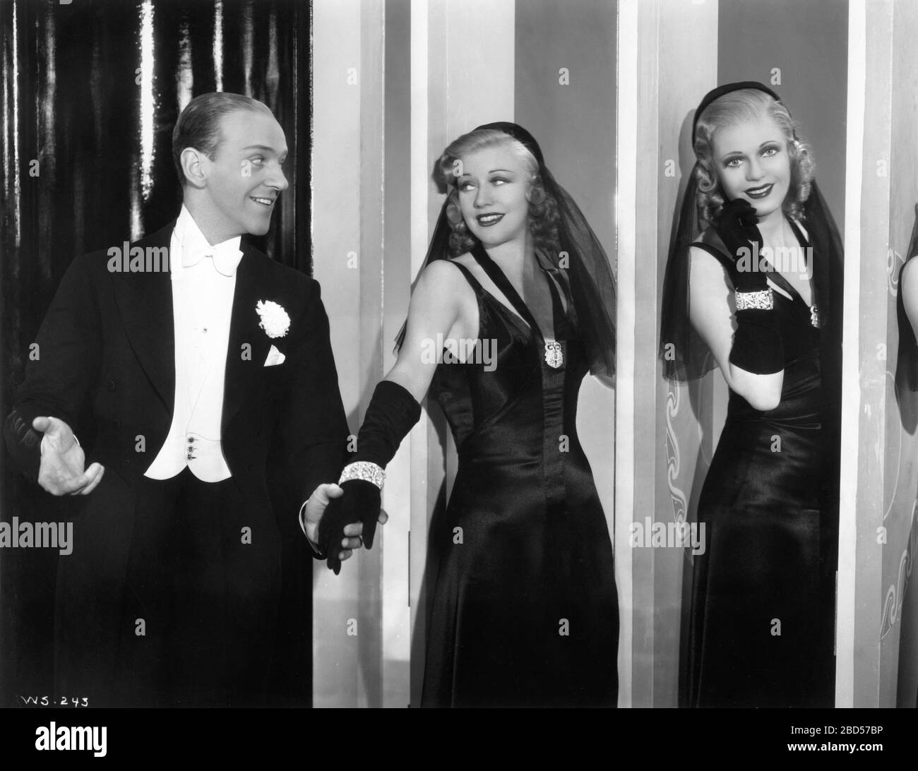 Fred Astaire And Ginger Rogers And Chorus Girl In Shall We Dance 1937 Director Mark Sandrich Music George Gershwin Lyrics Ira Gershwin Rko Radio Pictures Stock Photo Alamy