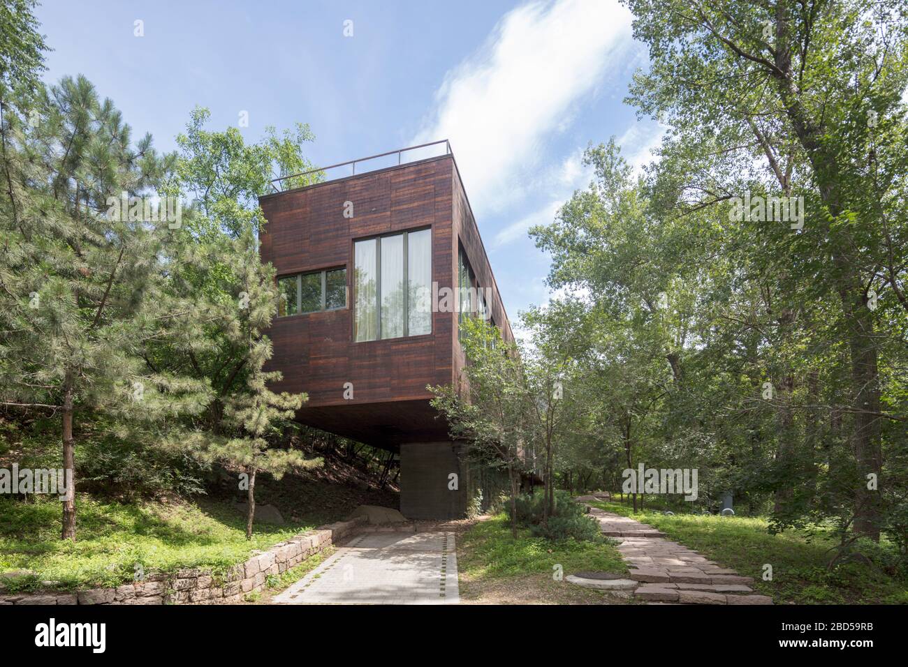 Suitcase House Villa by Gary Chang, Commune by the Great Wall , Yanqing District, China Stock Photo