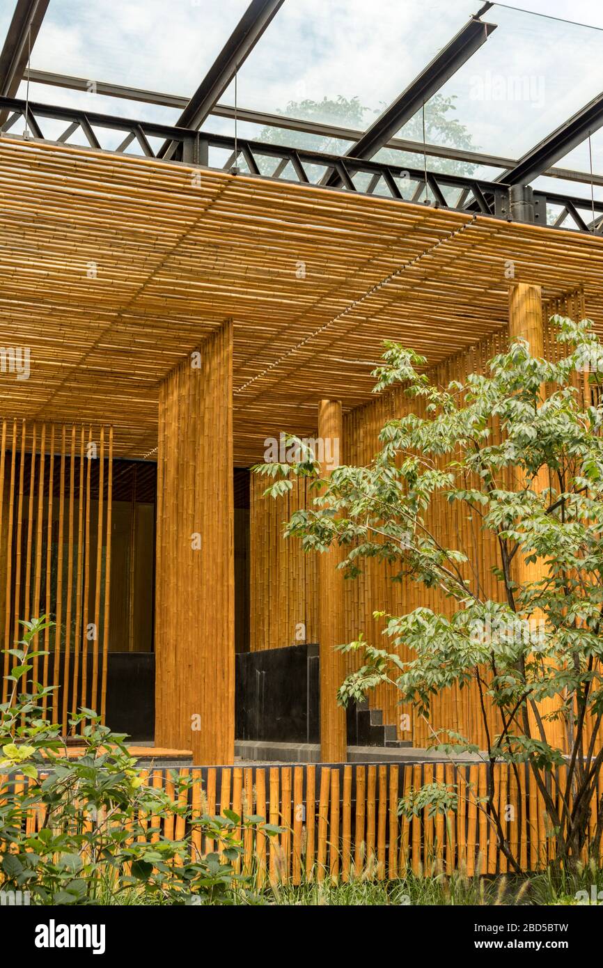 Bamboo Wall Villa by Kengo Kuma, Commune by the Great Wall , Yanqing  District, China Stock Photo - Alamy