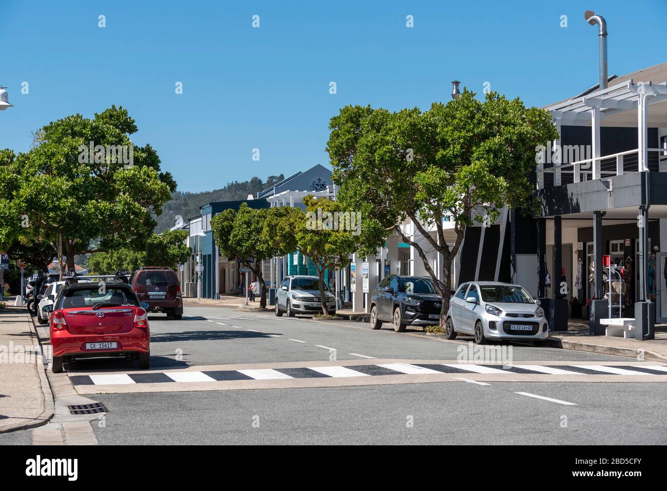 Thesen's Island, Knysna, Western Cape, South Africa. 2019.  Shopping street on Thesen's Island, Knysna along the tourist Garden Route in the Western C Stock Photo