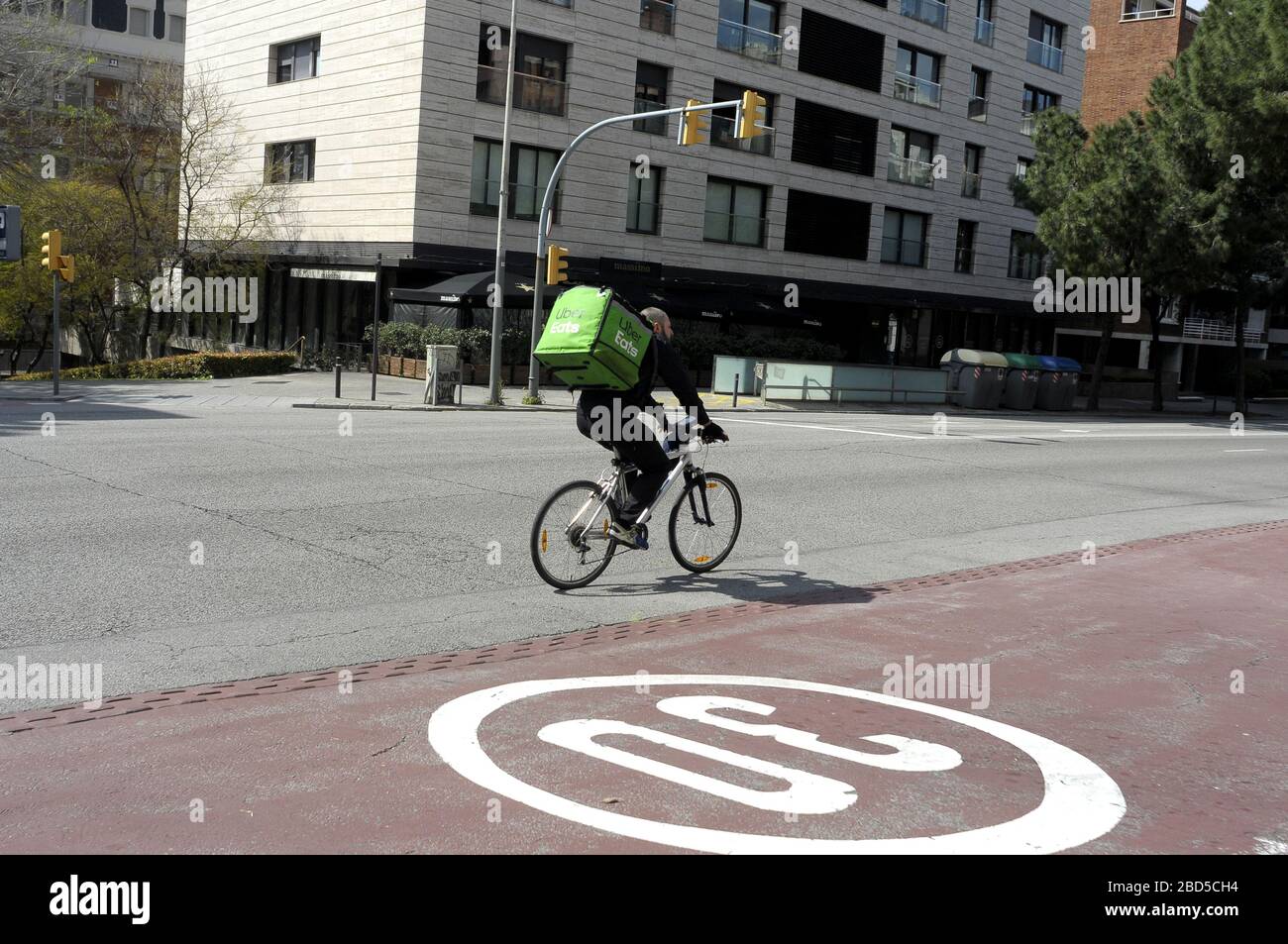 uber eats bike delivery man, Barcelona Spain Stock Photo - Alamy