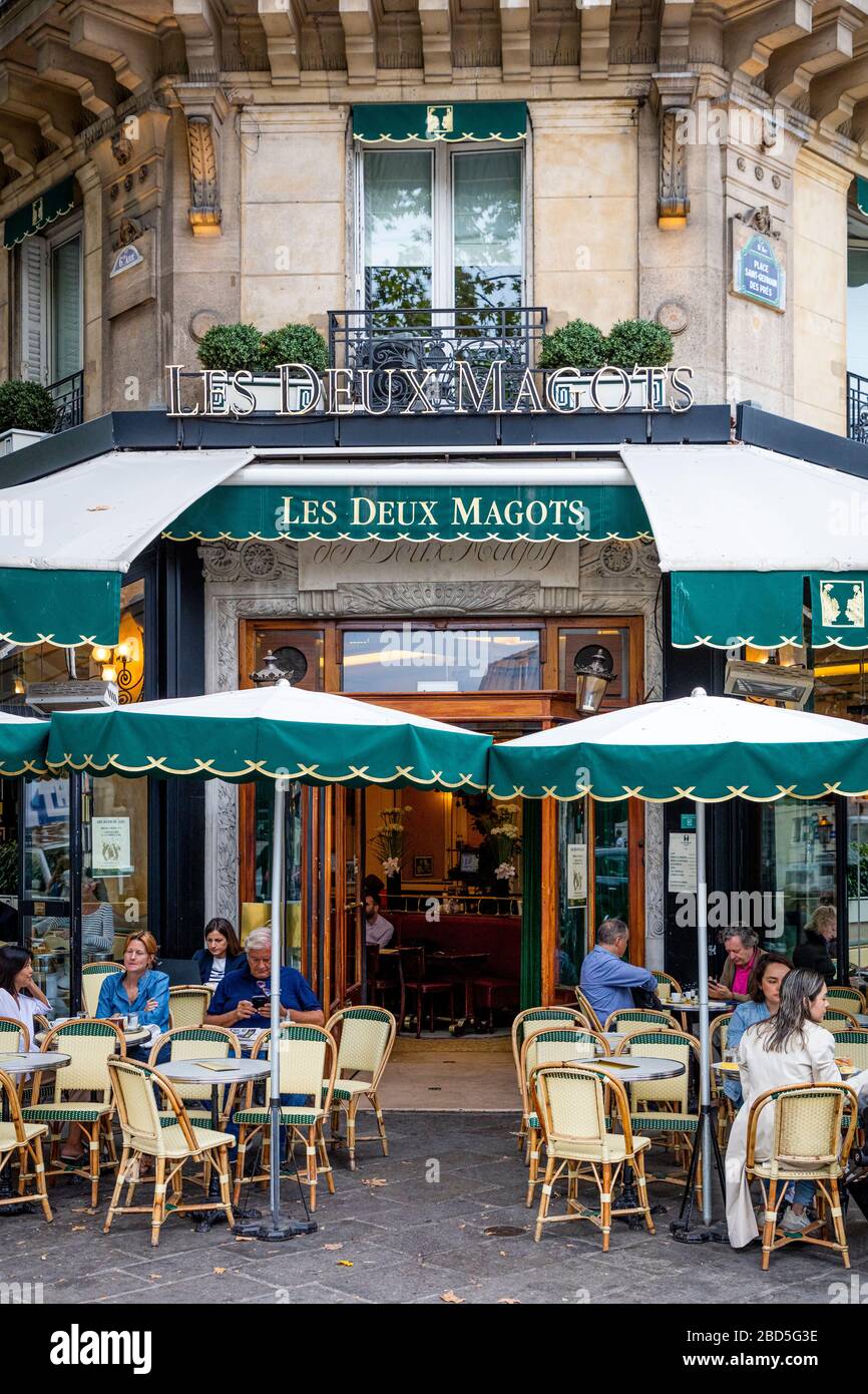 Les Deux Magots Cafe and Restaurant, Saint Germain des Pres, Paris, France Stock Photo