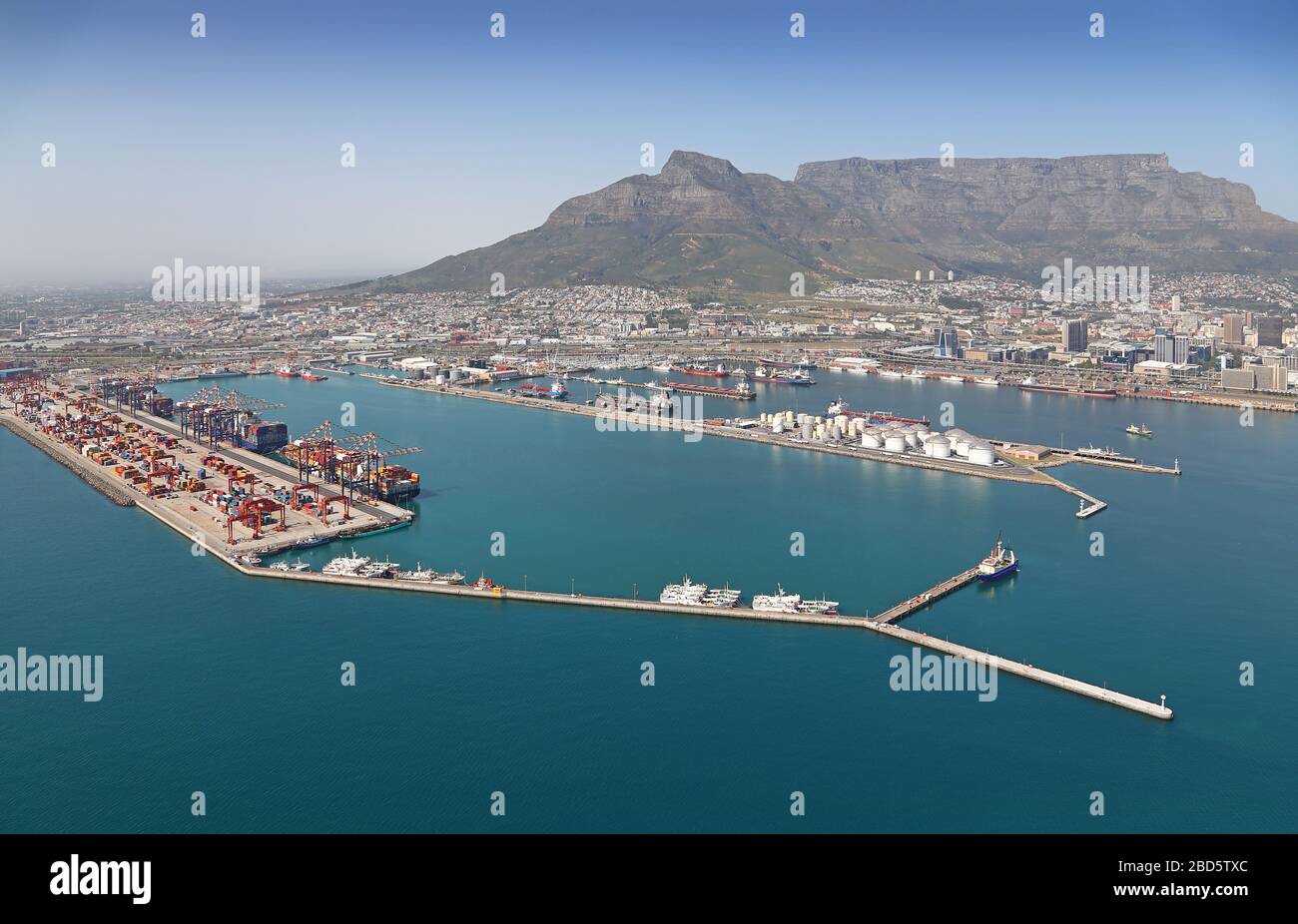 Aerial photo of Cape Town Harbour and CBD Stock Photo