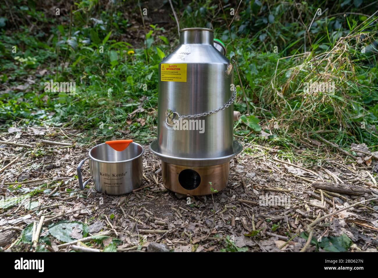Kelly Kettle, a wood fuled kettle, in use in the English countryside to