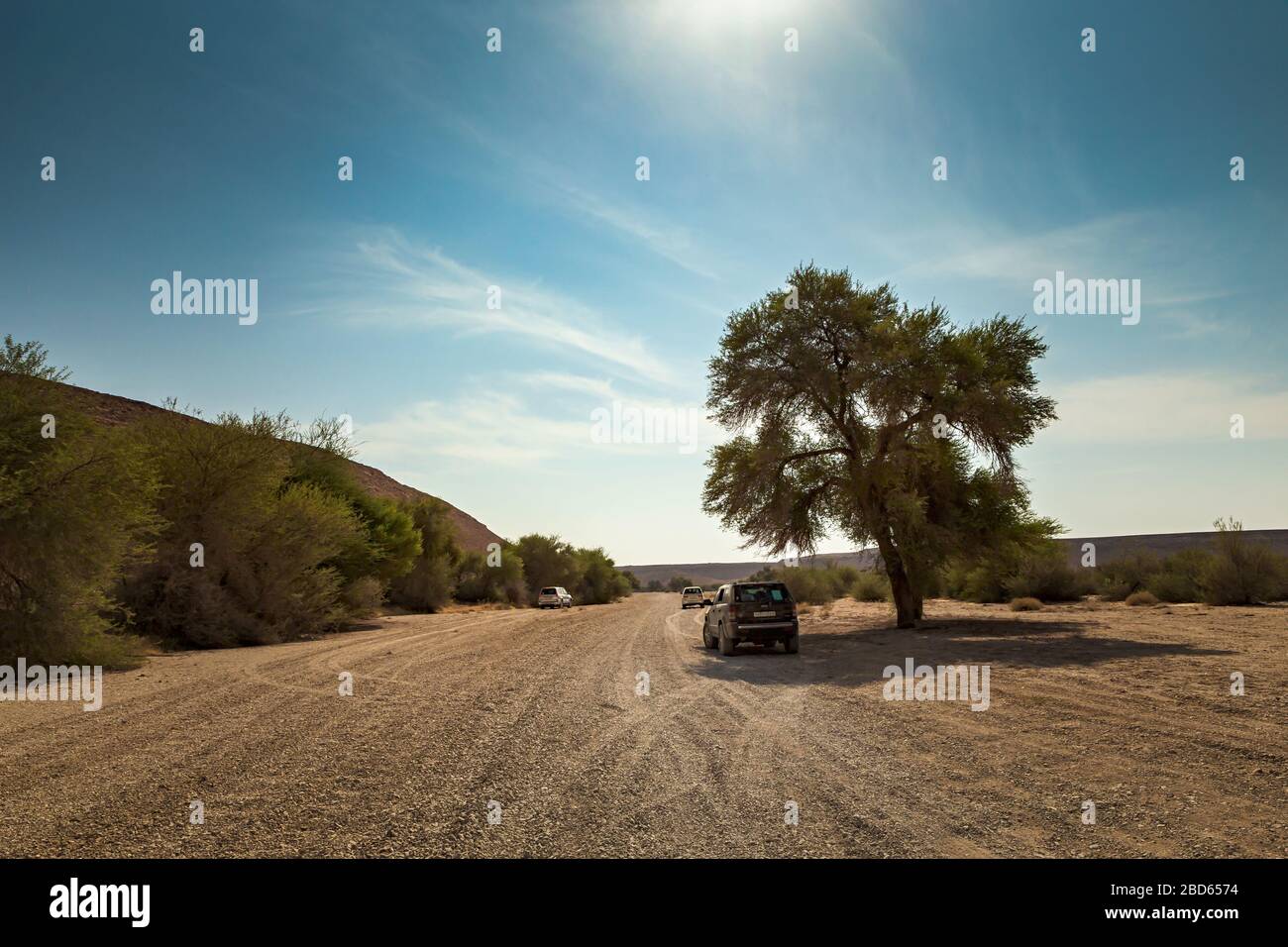 Edge of the world trip travel- Riyadh, Saudi Arabia. Clicked on 8th November 2019. Convey cars traveling to Edge of the world Riyadh Saudi Arabia thro Stock Photo