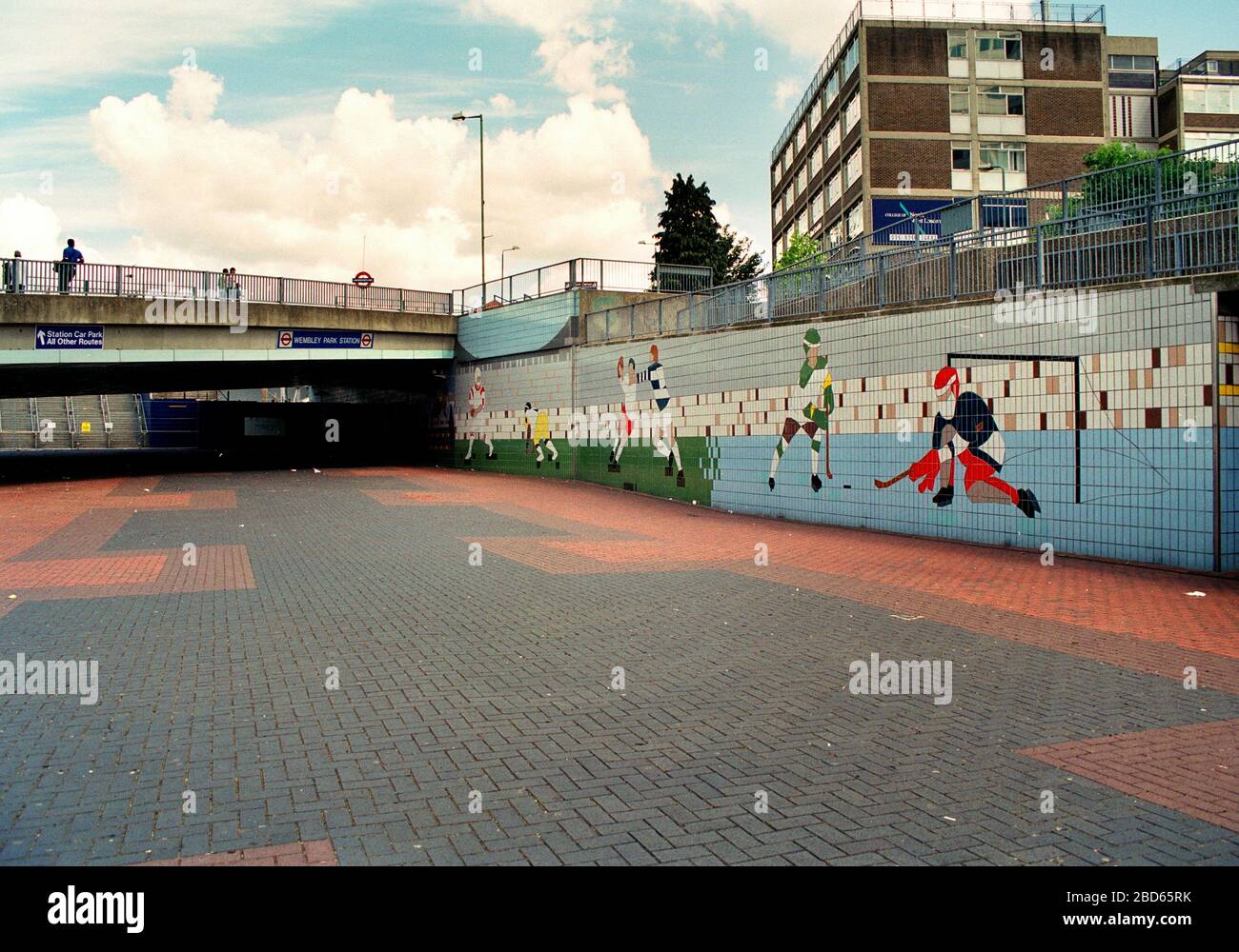 View Bobby Moore Bridge, Wembley Park, Middx, UK. 31st May 2004 Stock Photo