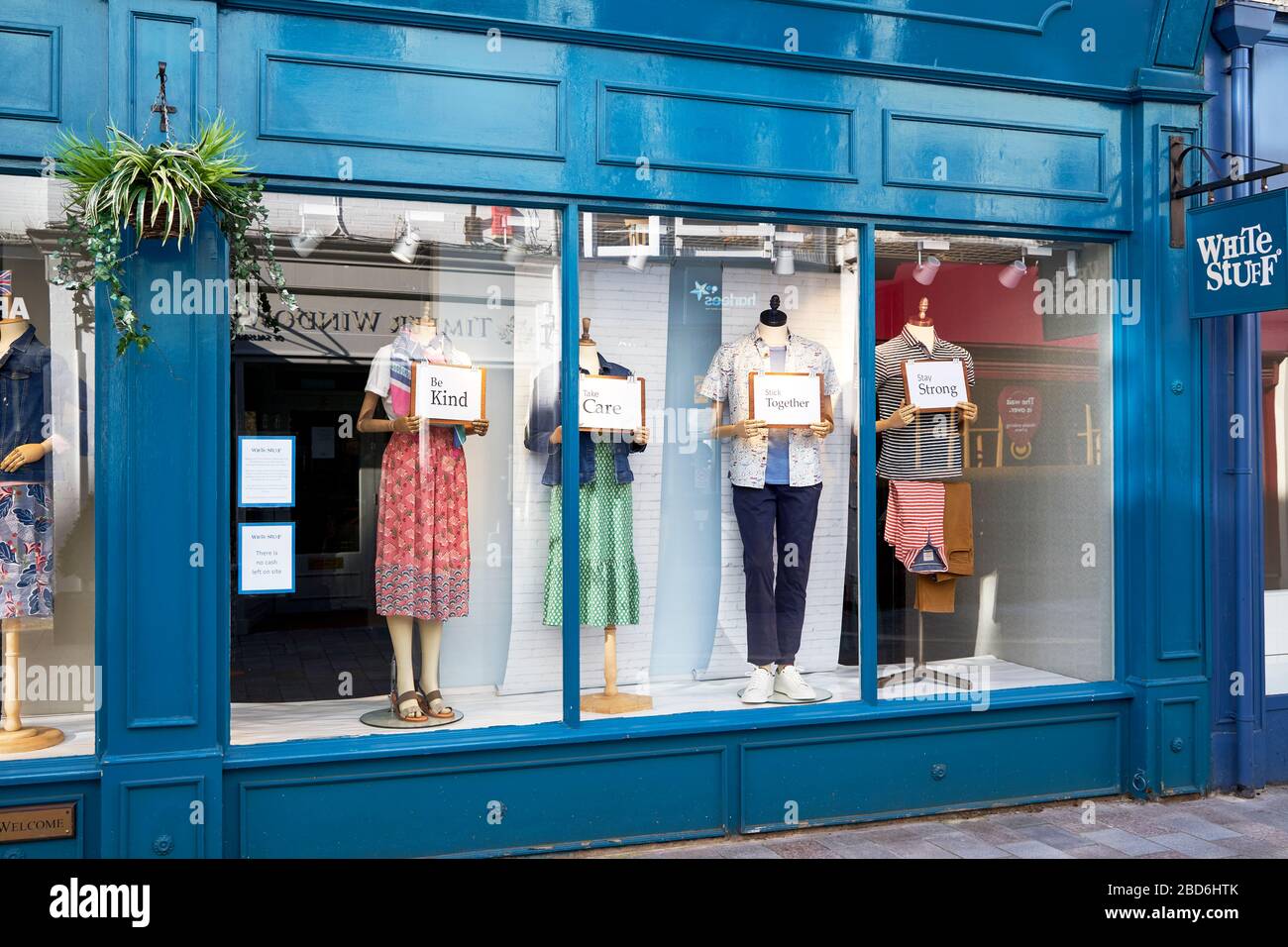 Clothes dummies window hi-res stock photography and images - Alamy