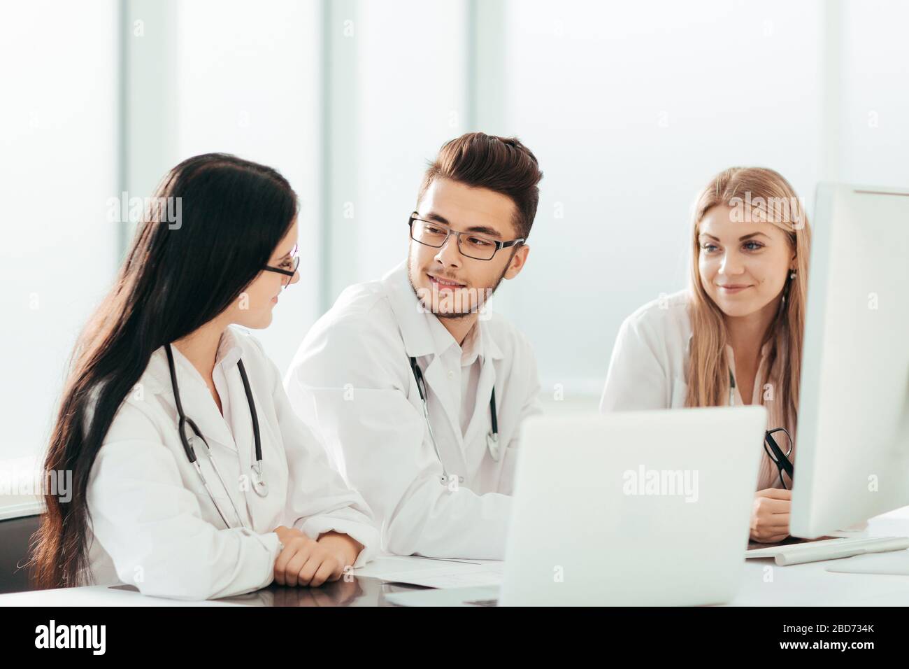Group people using medical hi-res stock photography and images - Alamy