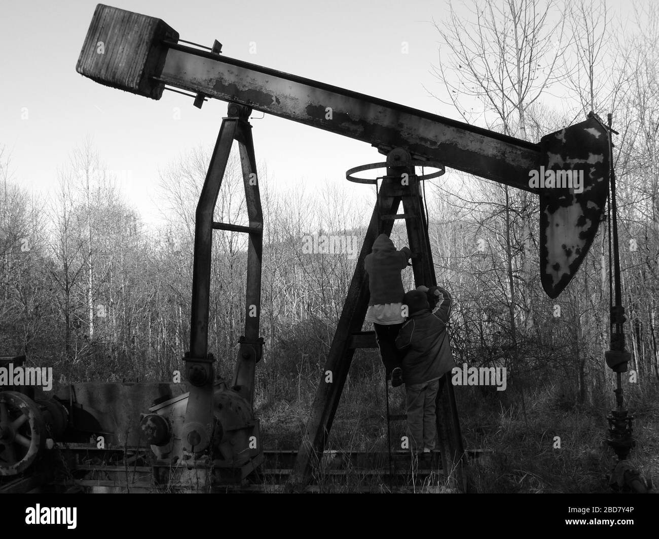 Old Oil Rig Stock Photo Alamy