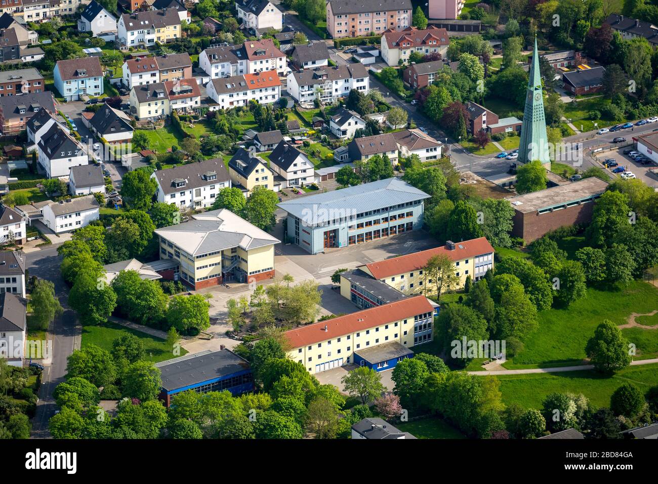 schools Hagenschule, KEO Schule and Realschule and church Matthaeus at Luetzowstrasse in Hagen, 09.05.2016, aerial view, Germany, North Rhine-Westphalia, Ruhr Area, Hagen Stock Photo