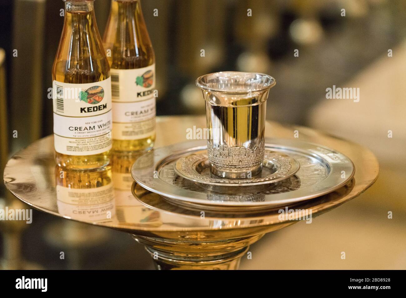 Kiddush Cup and wine ready for a Jewish wedding, Central United Synagogue Stock Photo