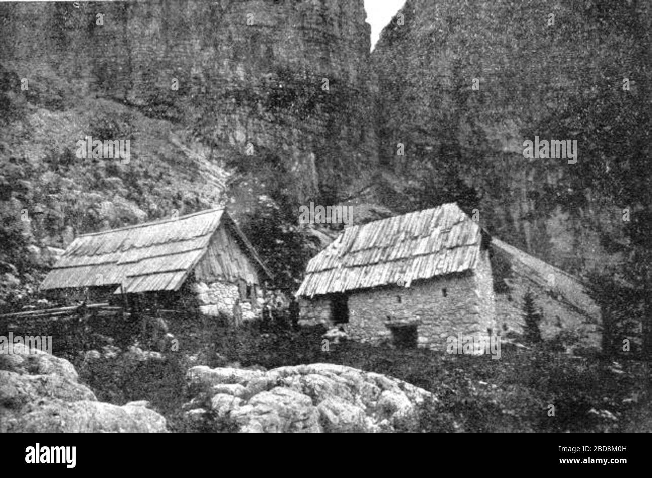 Slovenščina: Koča Kosteč na Planini; by 1916; This image is available from  the Digital Library of Slovenia under the reference number JX4FRFN8 This  tag does not indicate the copyright status of the