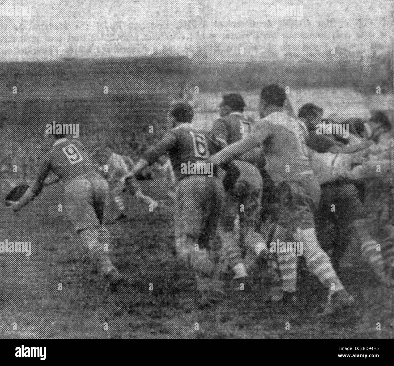 Melee rugby hi-res stock photography and images - Alamy