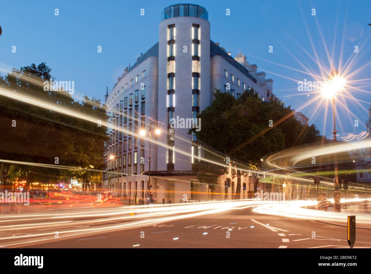 Portland Stone Modern Architecture Detail ME London Hotel, Strand, London WC2R 1HA by Foster + Partners Buro Happold Melia Hotels Stock Photo