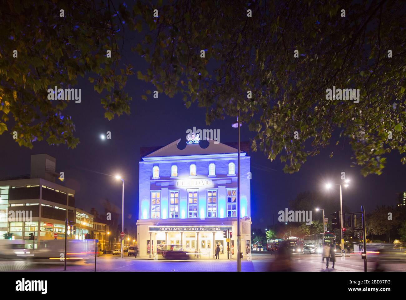 The old vic theatre hi-res stock photography and images - Alamy