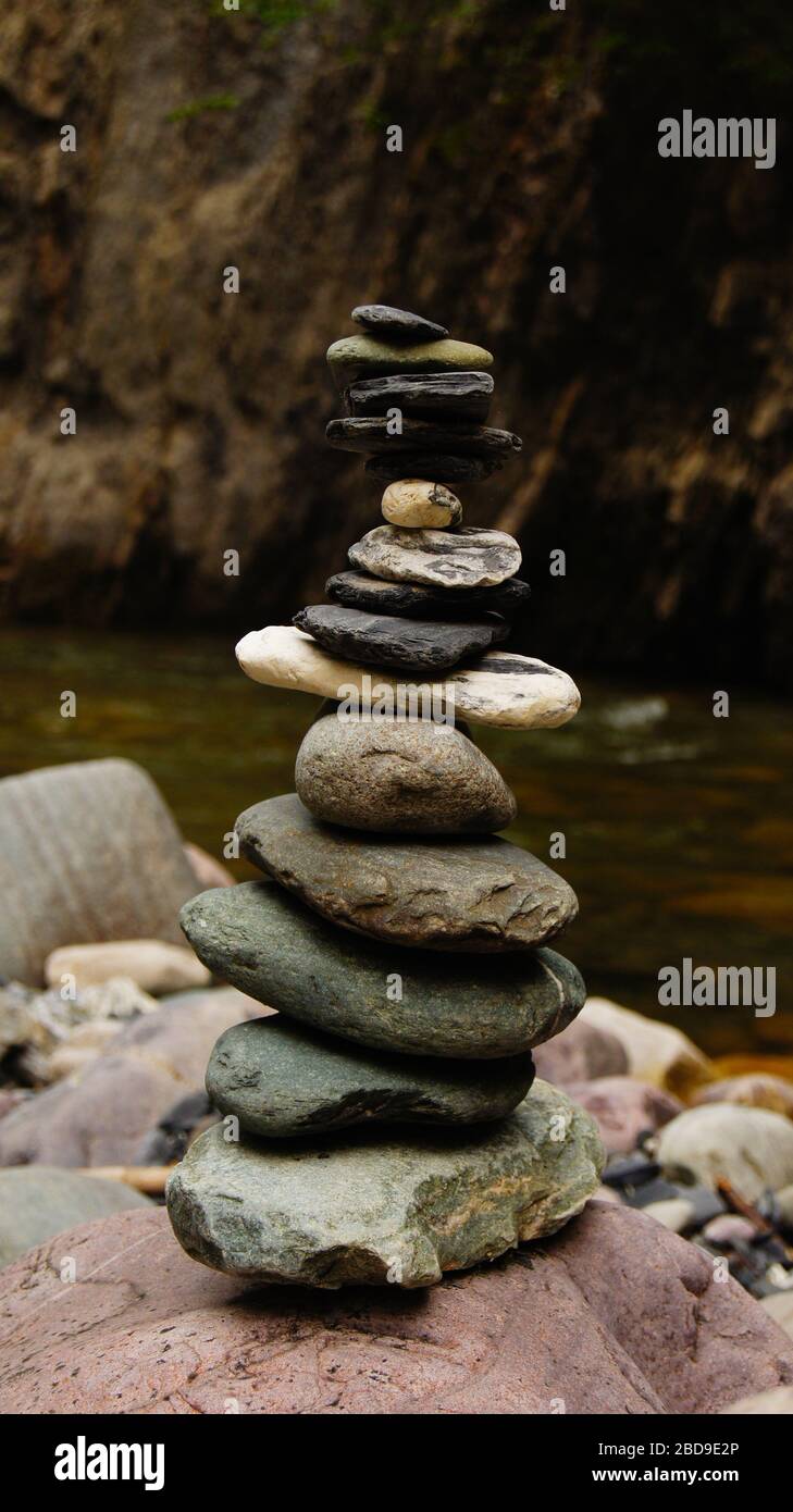 Balancing rock canada hires stock photography and images Alamy