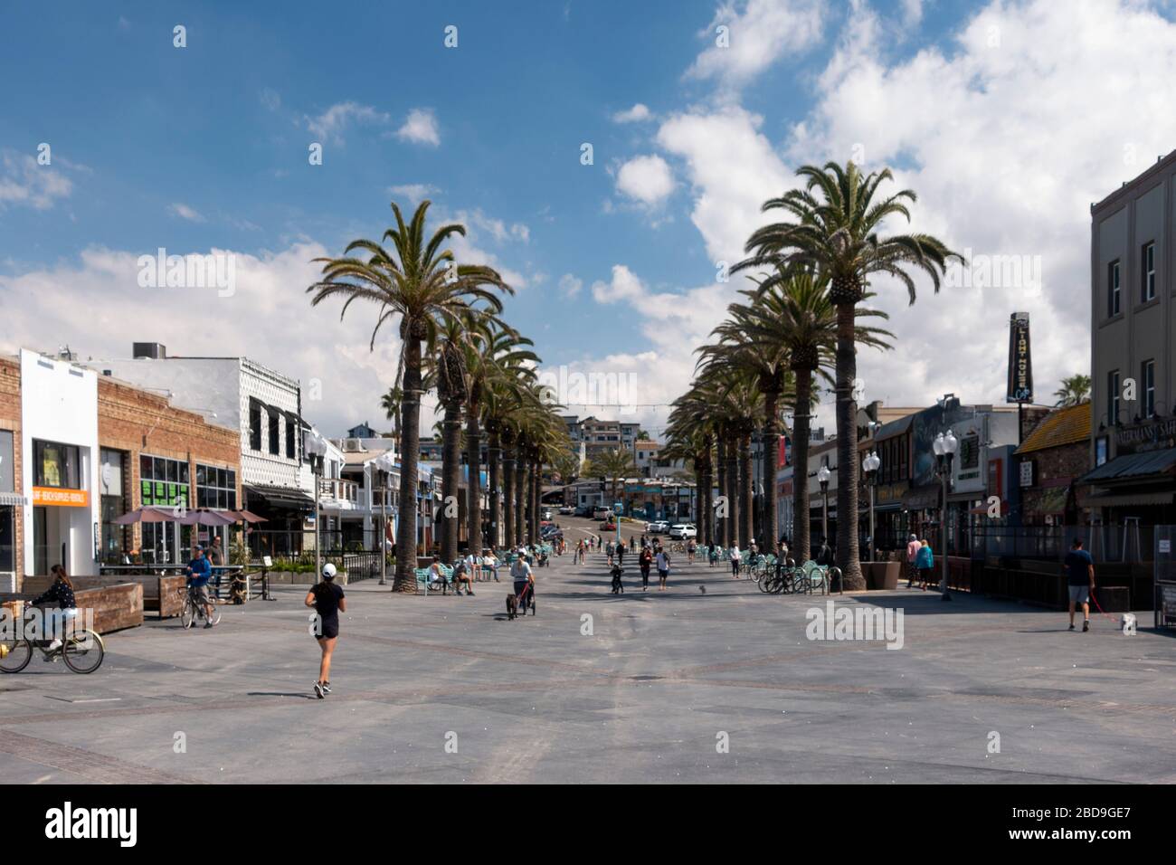 Pier avenue shops in downtown Hermosa Beach on the Southern California oceanfront Stock Photo