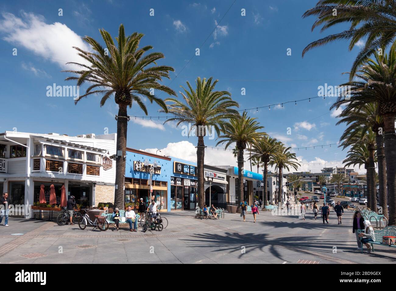 Pier avenue shops in downtown Hermosa Beach on the Southern California oceanfront Stock Photo