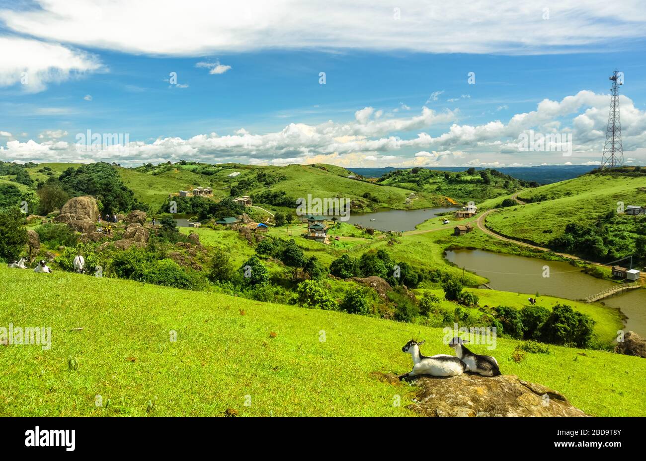 Natural lakes hi-res stock photography and images - Alamy