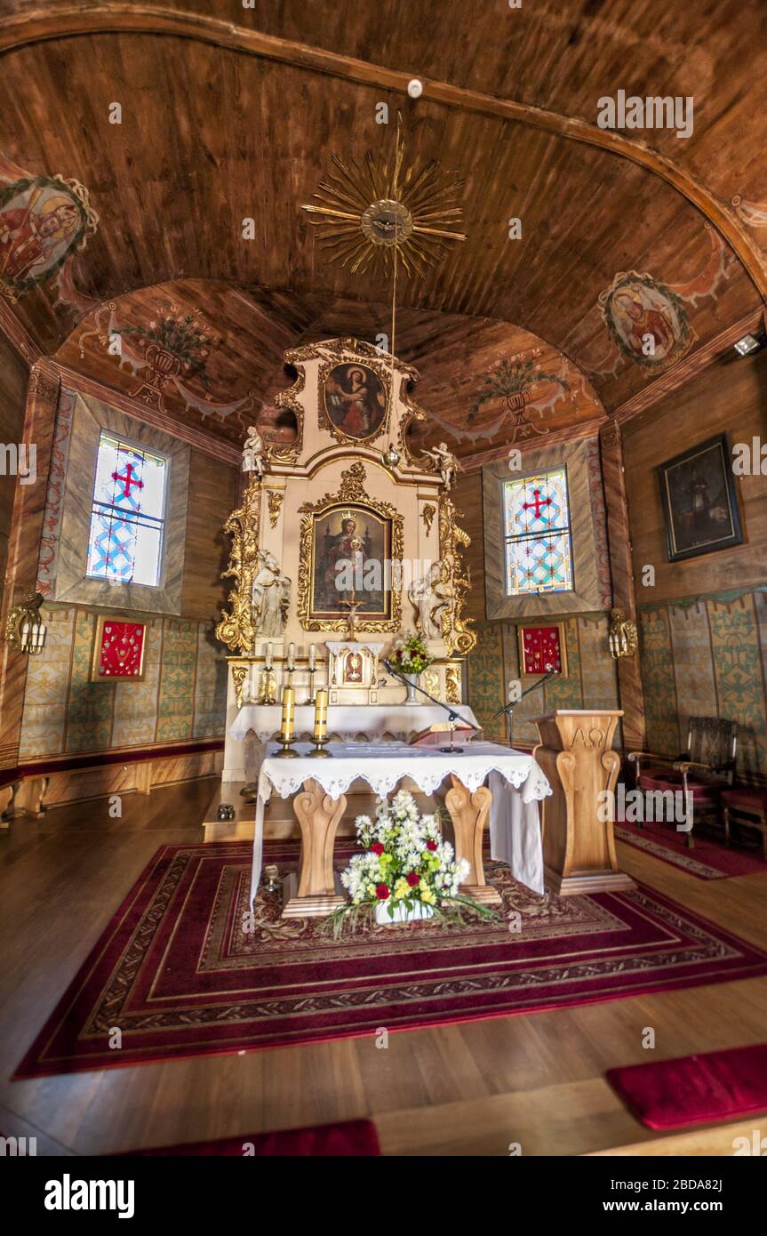 St mary magdalene church interior hi-res stock photography and images ...
