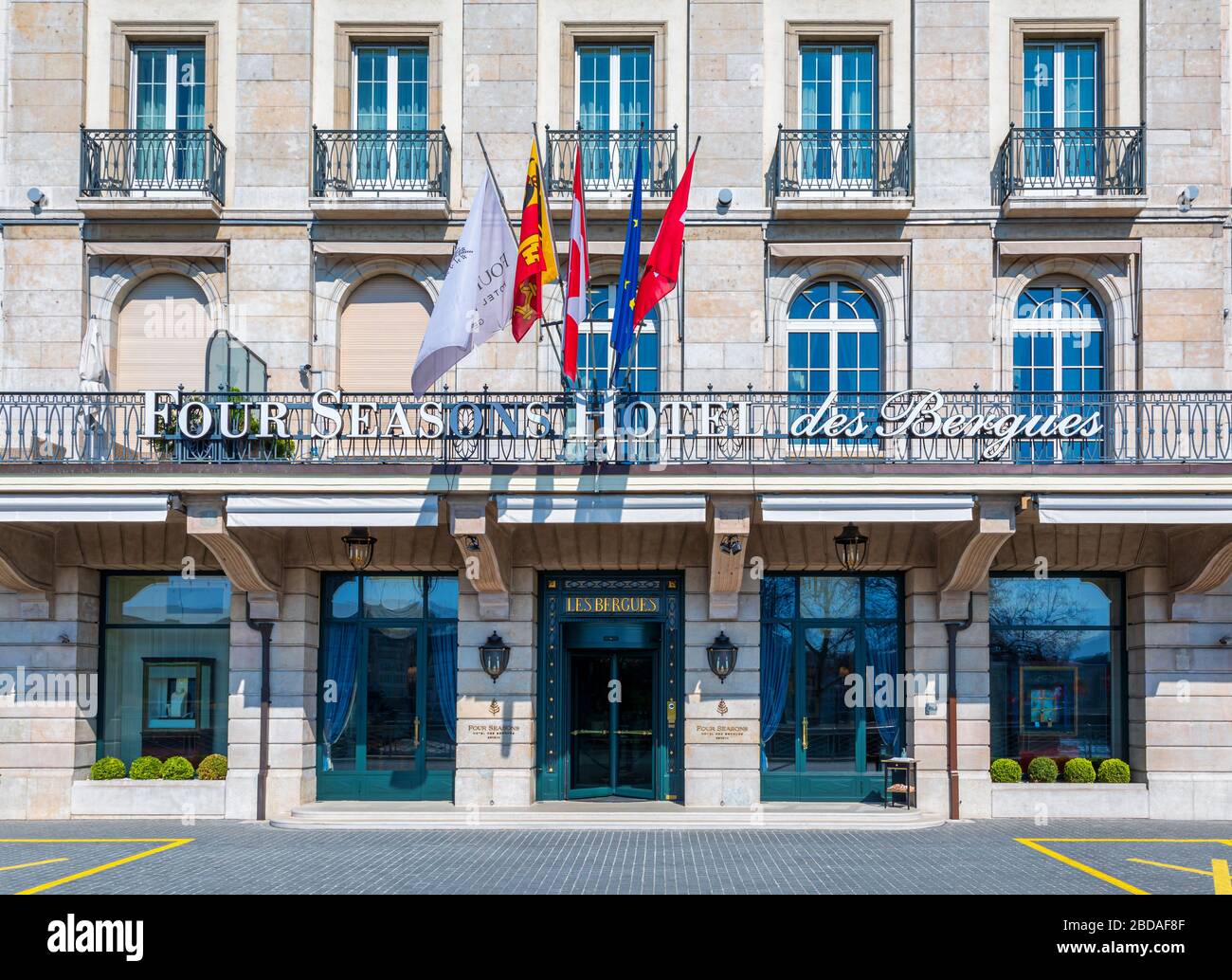 Four Seasons Hotel des Bergues Geneva, Switzerland Stock Photo - Alamy