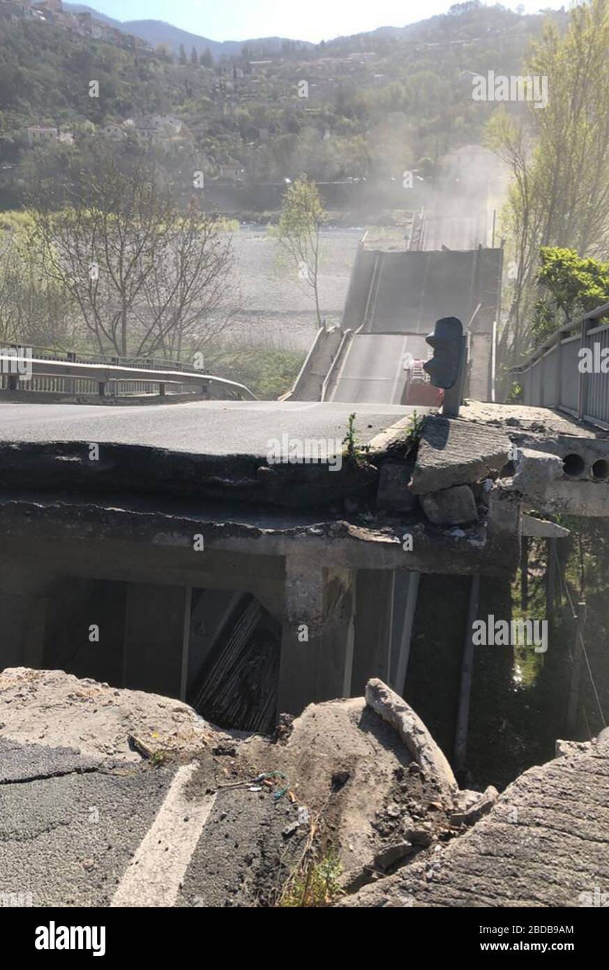 Rome, Italy. 08th Apr, 2020. Aulla (Massa Carrrara) Collapse of the bridge over the Magra river in aulla in the province of Massa Carrara Pictured: Credit: Independent Photo Agency/Alamy Live News Stock Photo