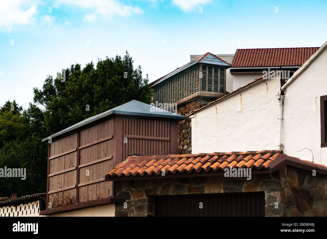 Roof raised hi-res stock photography and images - Alamy
