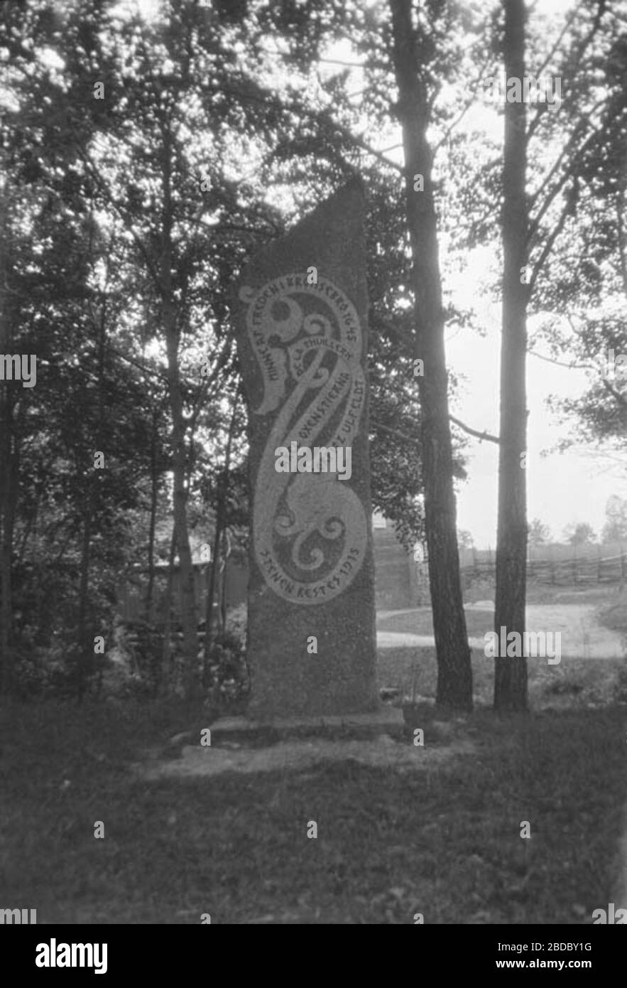 Bromsebro Raa Nummer Soderakra 62 1 Minnessten Over Freden Vid Bromsebro Ar 1645 Den Inhuggna Texten Lyder Minne Af Freden I Bromsebro 1645 De Lathuillerie Axel Oxenstierna Corfitz Ulfeldt Stenen Restes 1915 Soderakra 62 1