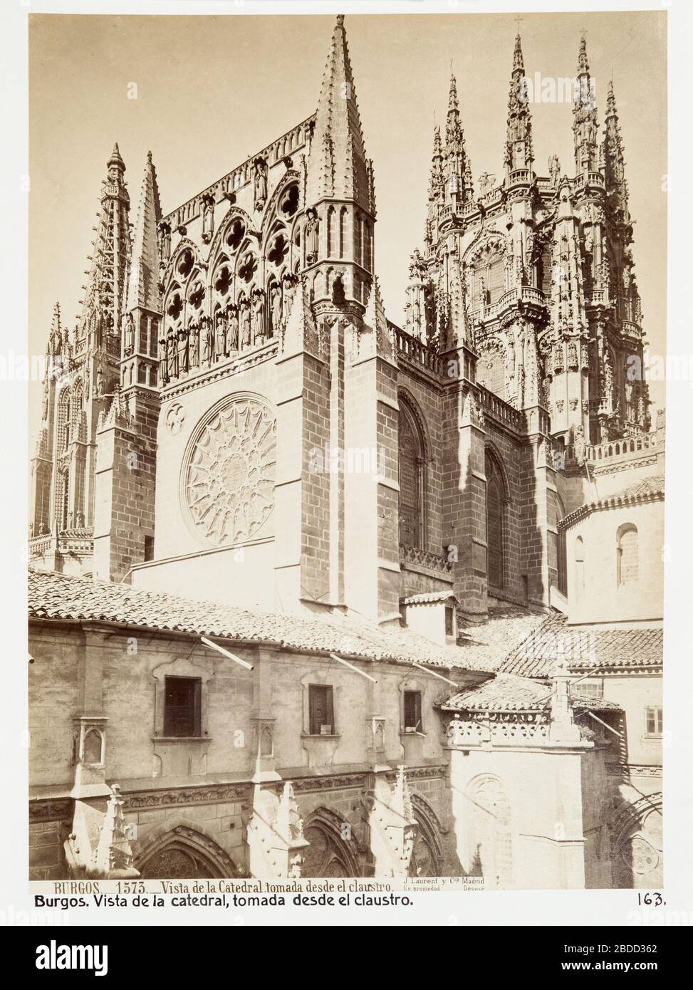 Fotografier; Fotografi av Burgos. Vista de la Catedral, tomada desde el  claustro; before 1895 date  QS:P571,+1895-00-00T00:00:00Z/7,P1326,+1895-00-00T00:00:00Z/9; LSH 105344 ( hm dig18599 Stock Photo - Alamy