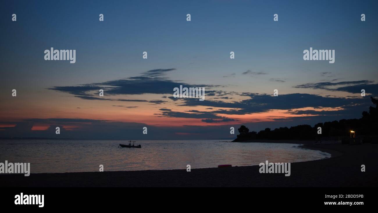 Beautiful evening sea sky hi-res stock photography and images - Alamy