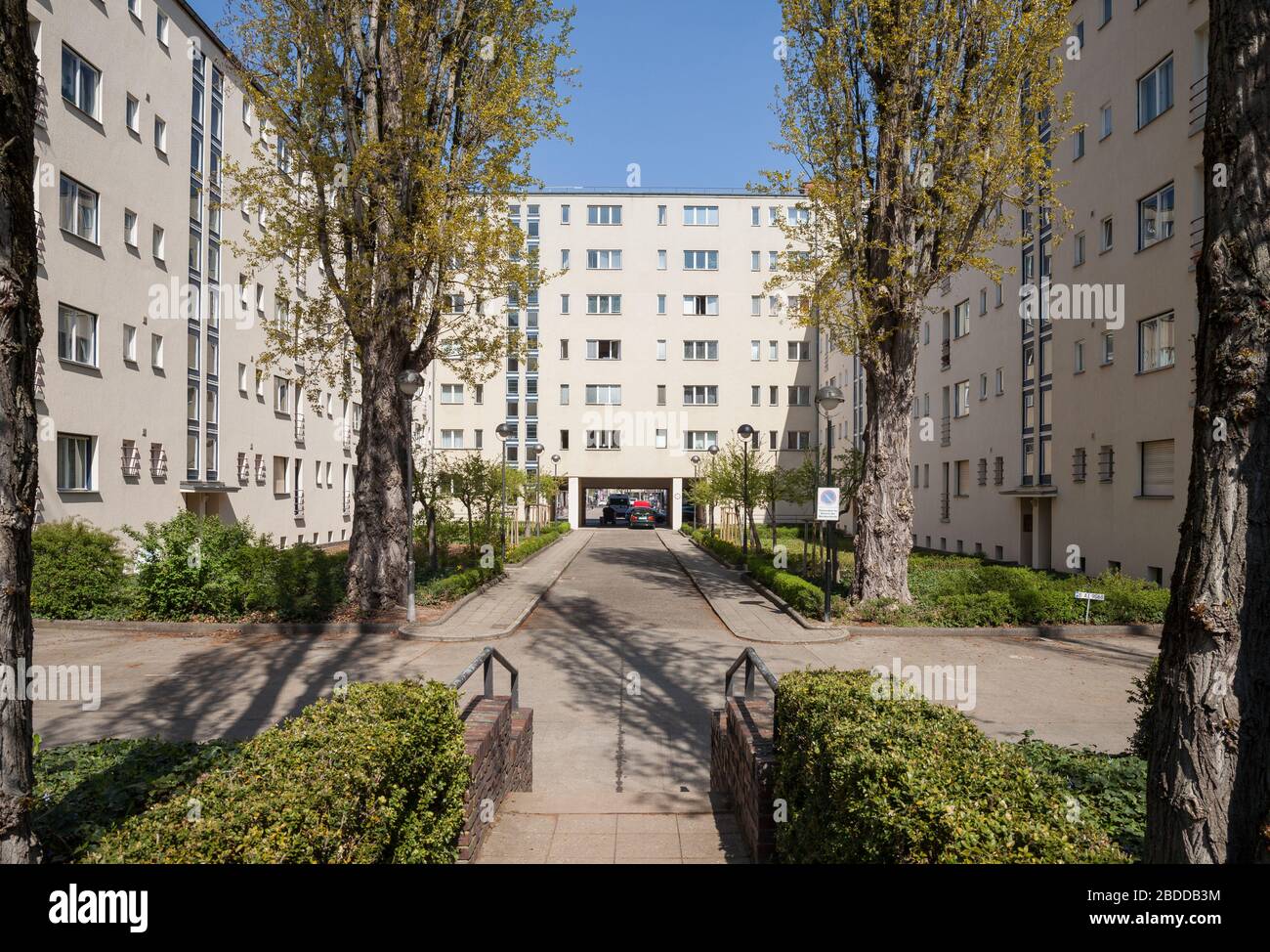 16.04.2019, Berlin, Berlin, Germany - Woga Complex at Lehniner Platz in Berlin-Charlottenburg. 00P190416D533CAROEX.JPG [MODEL RELEASE: NOT APPLICABLE, Stock Photo