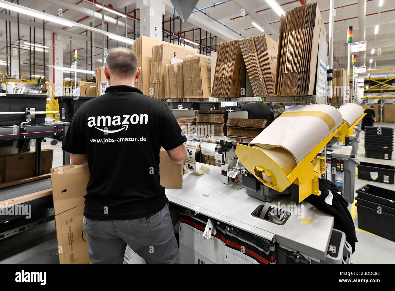 29.01.2020, Moenchengladbach, North Rhine-Westphalia, Germany - Amazon logistics center in Moenchengaldbach. The location is the newest logistics cent Stock Photo