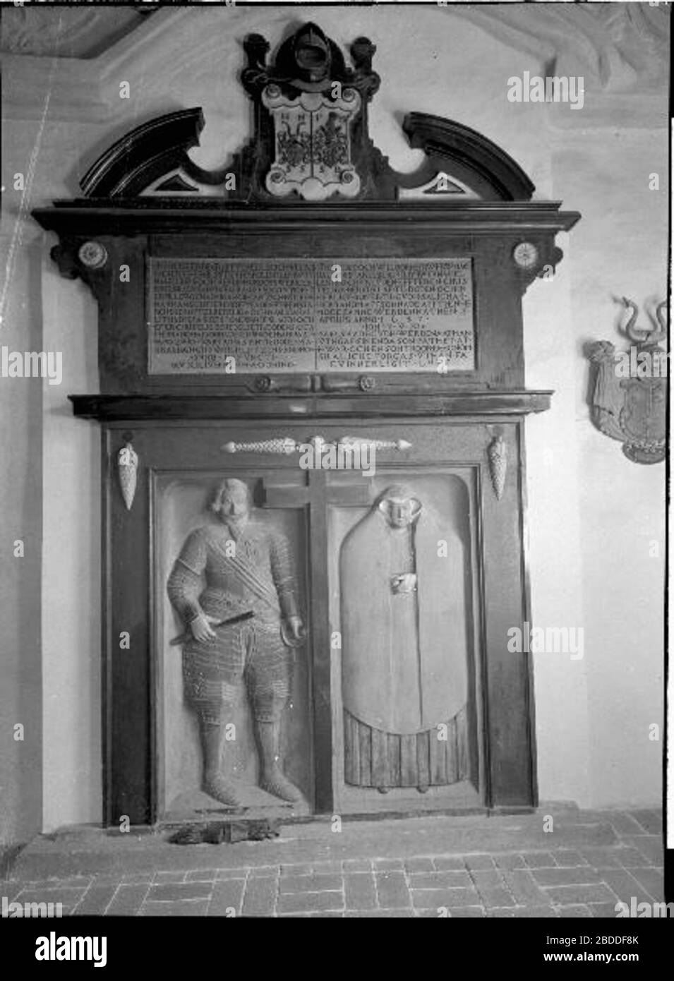 Gillberga kyrka; Gravmonument över Nils Stiernsköld, död 1627 och hans  hustru Magdalena Stackelberg.; 1949date QS:P571,+1949-00-00T00:00:00Z/9;  Iwar Anderson / Kulturmiljöbild, Riksantikvarieämbetet This file was  provided to Wikimedia Commons by the ...