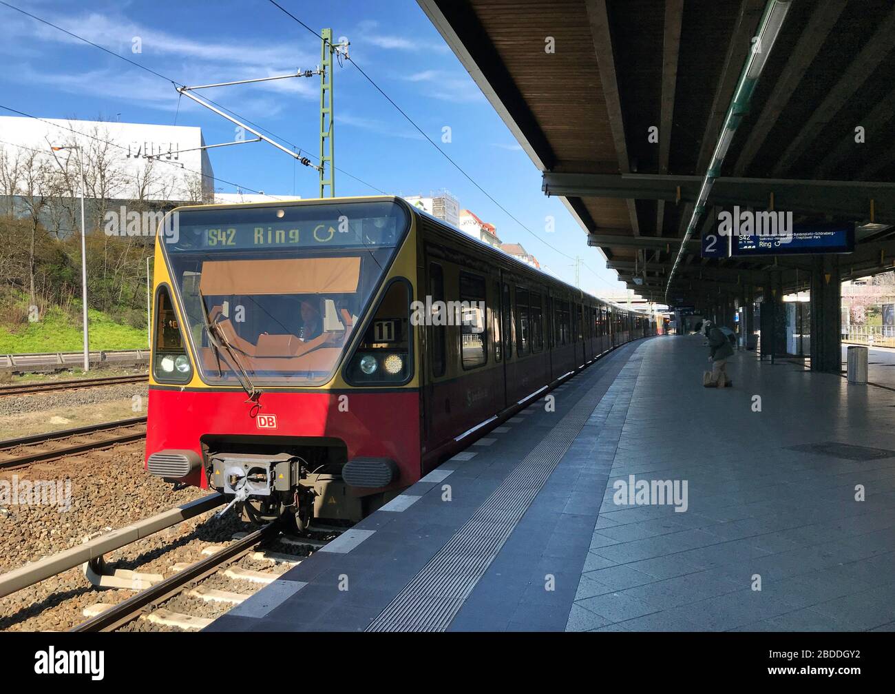 24.03.2020, Berlin, Berlin, Germany - Effects of the corona virus: empty S-Bahn station Messe Nord/ICC at noon. 00S200324D266CAROEX.JPG [MODEL RELEASE Stock Photo